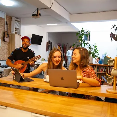 Hostel La Ventana Azul Surf Las Palmas / Gran Canaria