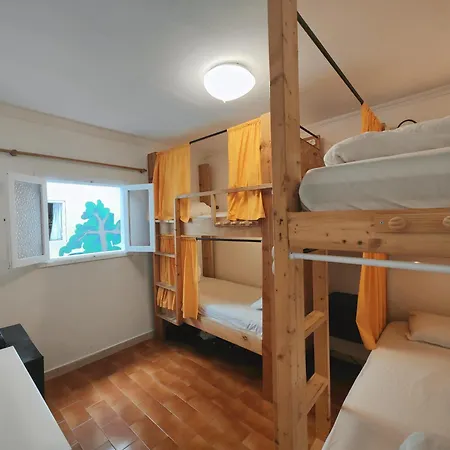Hostel La Ventana Azul Surf Las Palmas / Gran Canaria