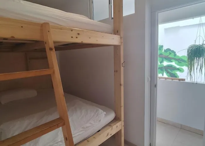 Hostel La Ventana Azul Surf Las Palmas / Gran Canaria