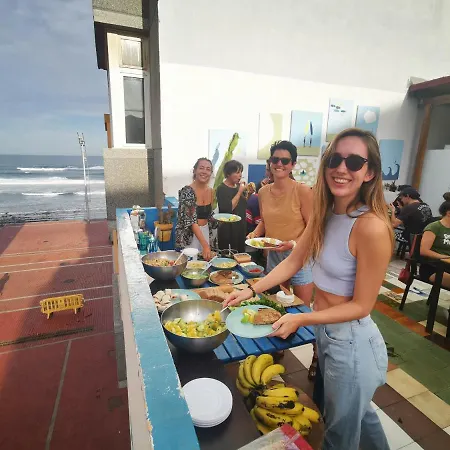 La Ventana Azul Surf Хостел