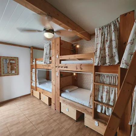 La Ventana Azul Surf بيت شباب لاس بالماس دي غران كاناريا